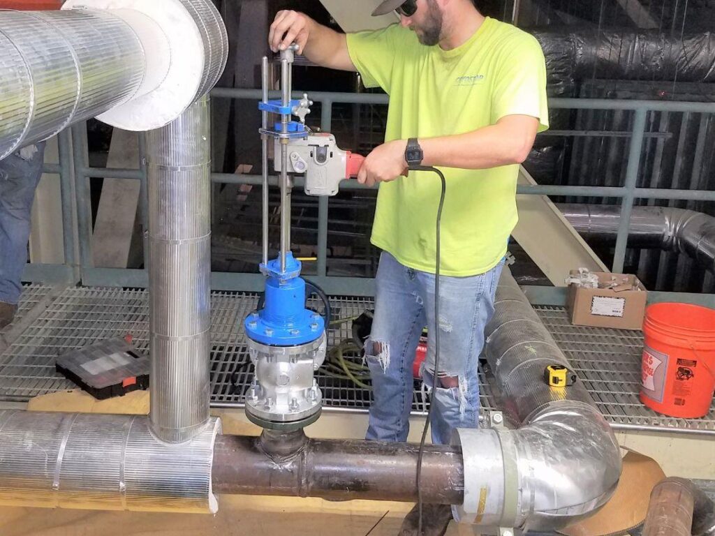 Hot tapping services on live industrial pipeline in UAE